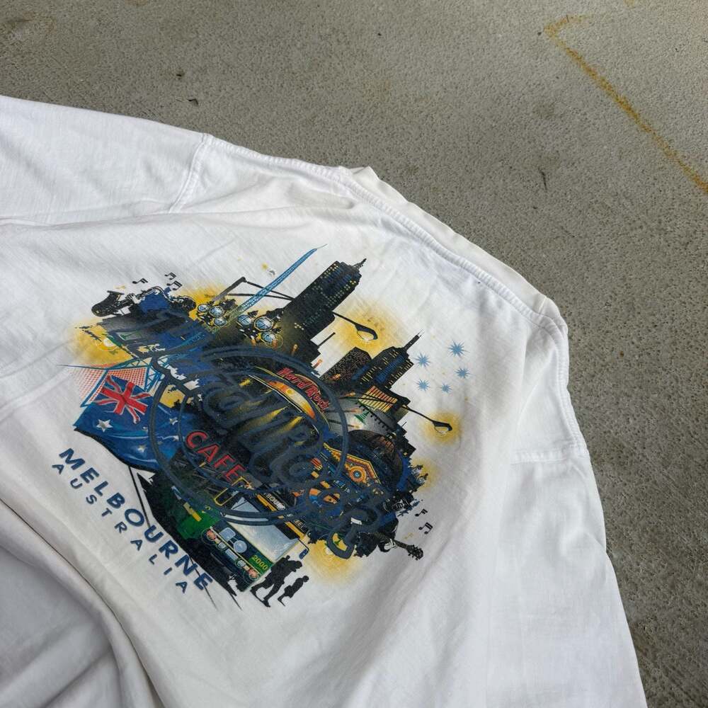 Vintage 2000 Hard Rock Cafe Melbourne Australia Graphic T-Shirt